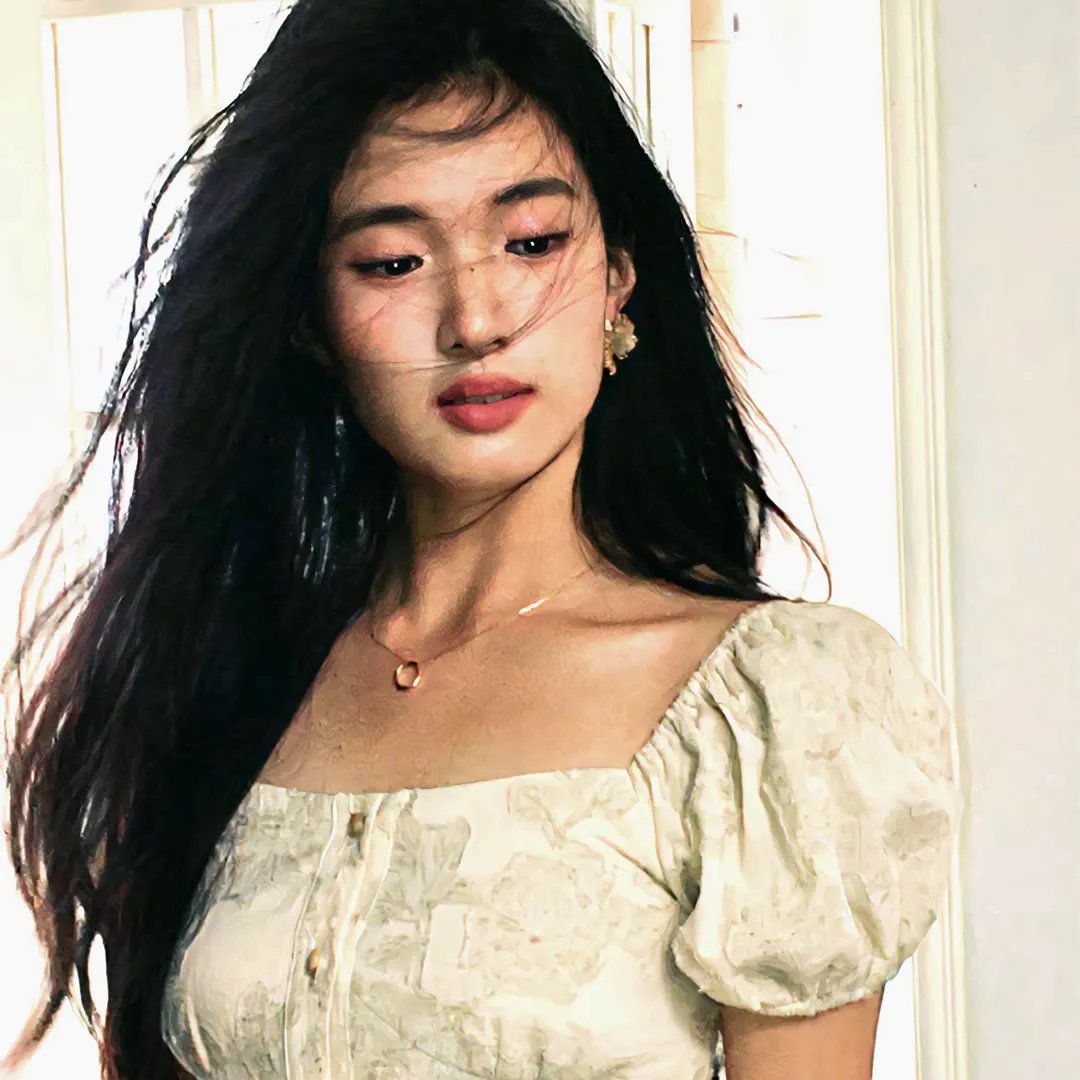 茉莉·梦妮与神奇的催眠书